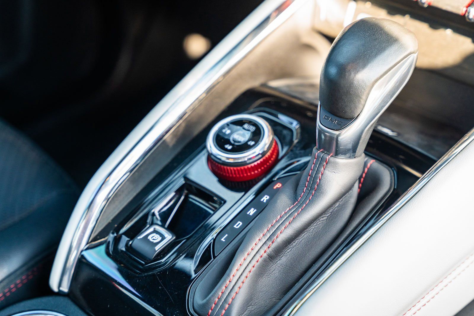 Used 2023 GMC Canyon AT4X image 16