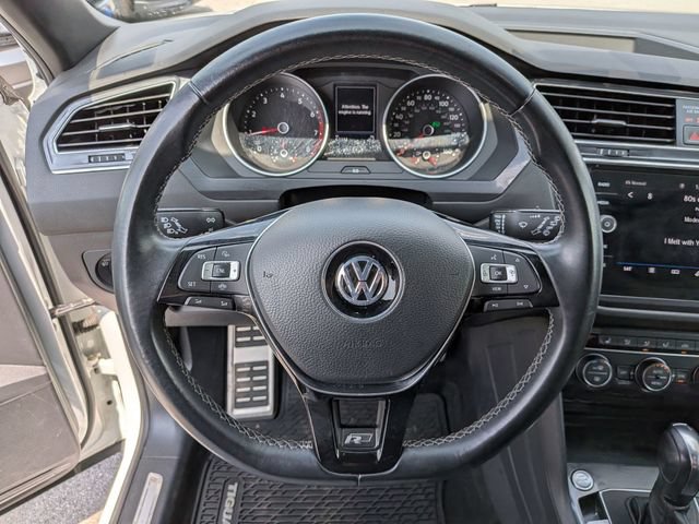 Used 2020 Volkswagen Tiguan SE R-Line AWD/4WD image 9