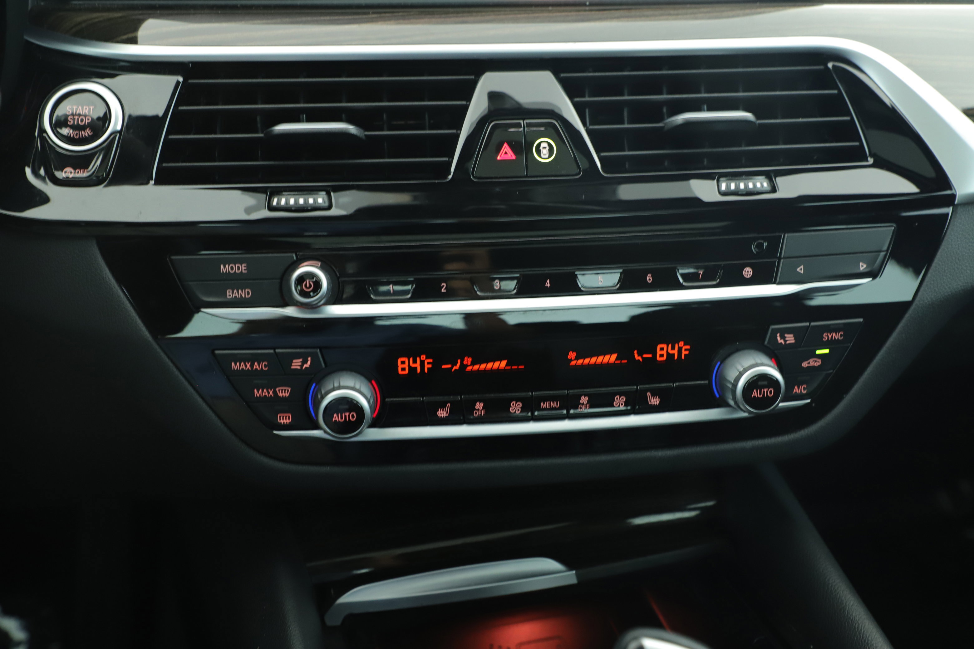 Used 2023 BMW 530i w/ Convenience Package image 11