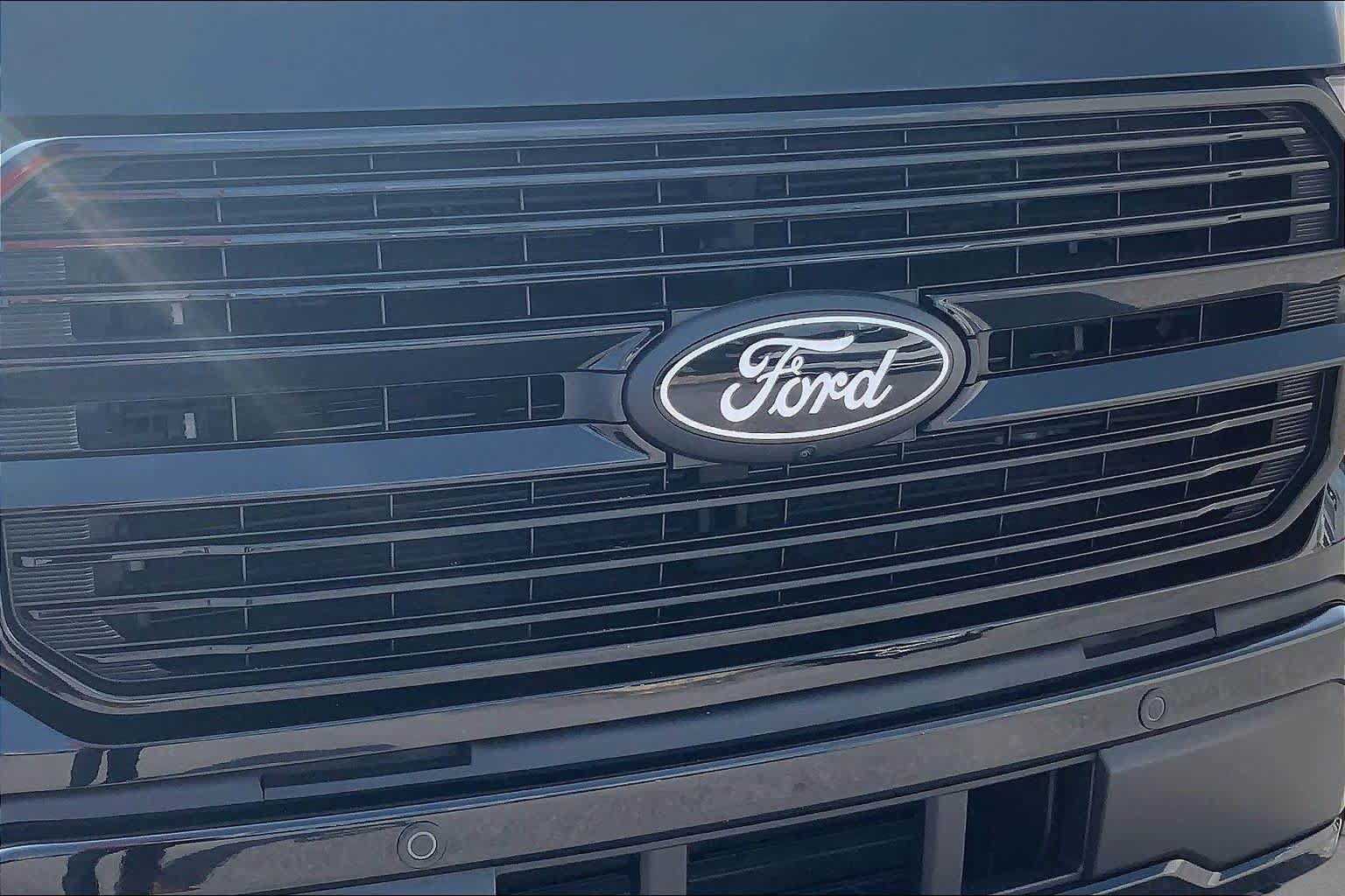Certified 2025 Ford F150 Platinum AWD/4WD image 30