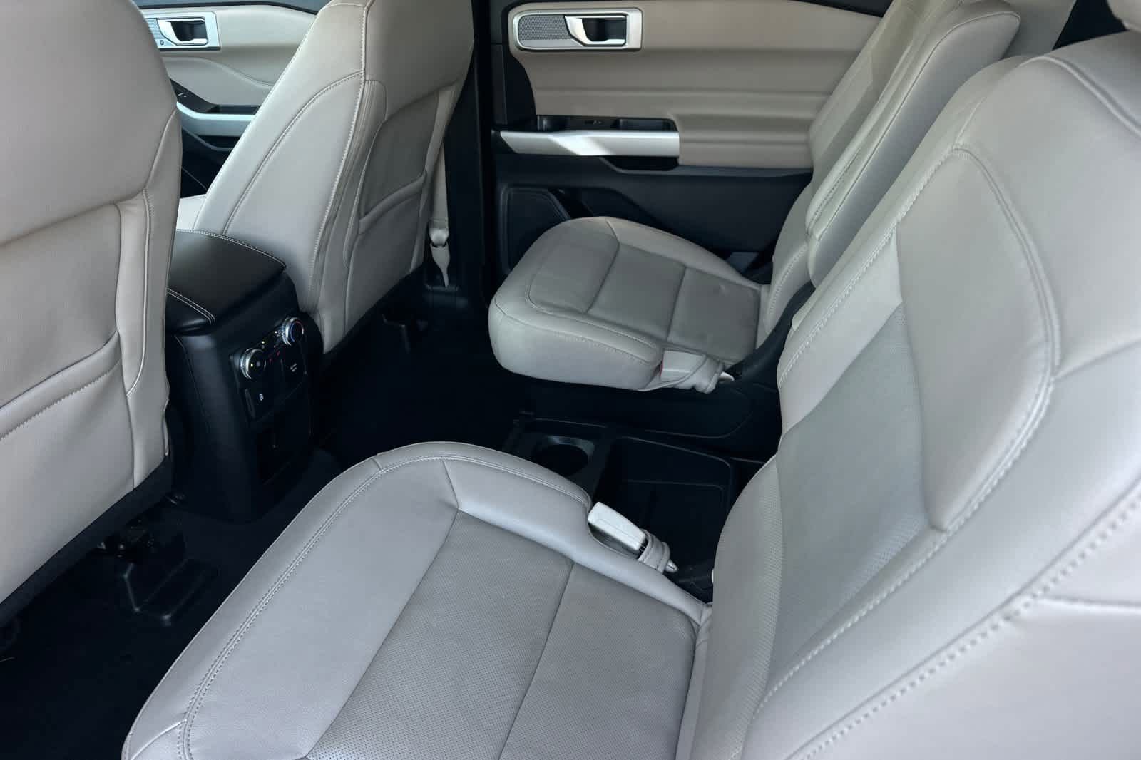 Certified 2021 Ford Explorer Limited w/ Hybrid Equipment Group 310A image 10