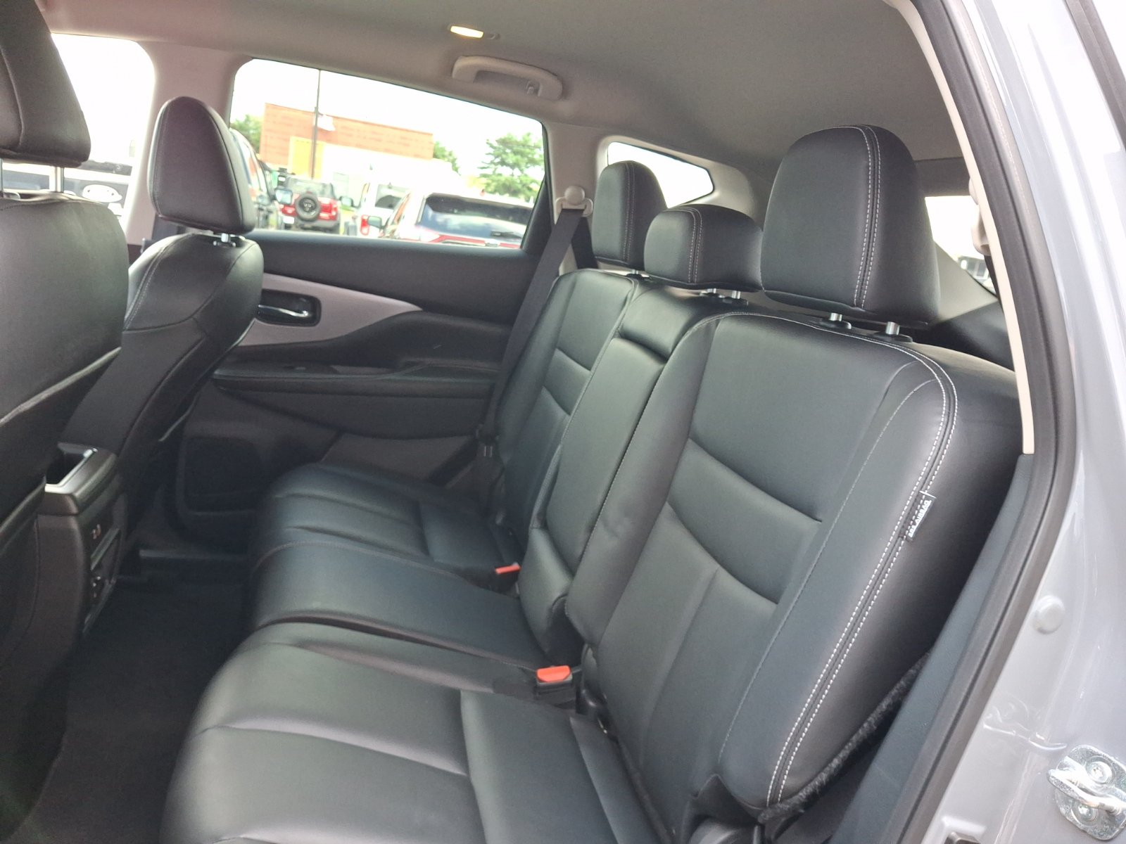 Used 2022 Nissan Murano SV w/ SV Midnight Edition Package FWD image 11