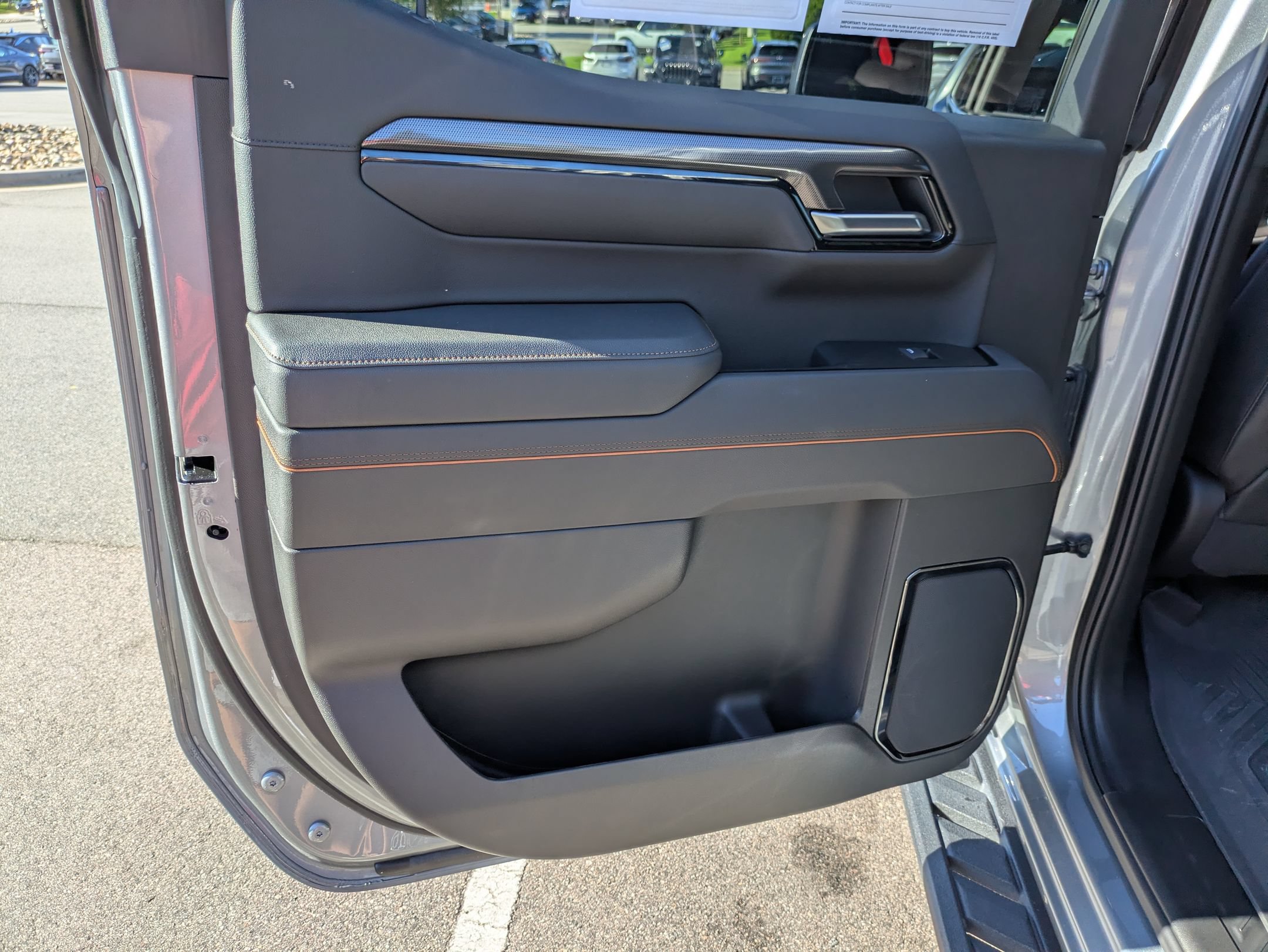 Used 2025 GMC Sierra 1500 AT4 w/ AT4 Premium Package AWD/4WD image 30