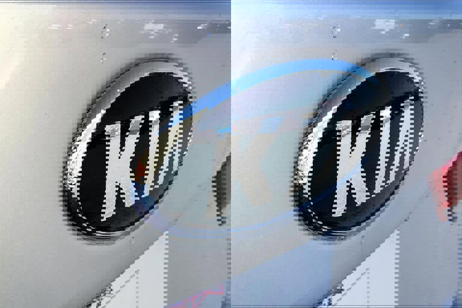 Used 2020 Kia Optima LX image 12