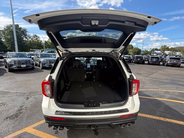 Certified 2022 Ford Explorer ST w/ Equipment Group 401A AWD/4WD image 8