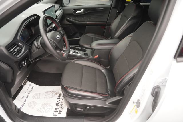 Certified 2023 Ford Escape ST-Line w/ Tech Pack #1 FWD image 9