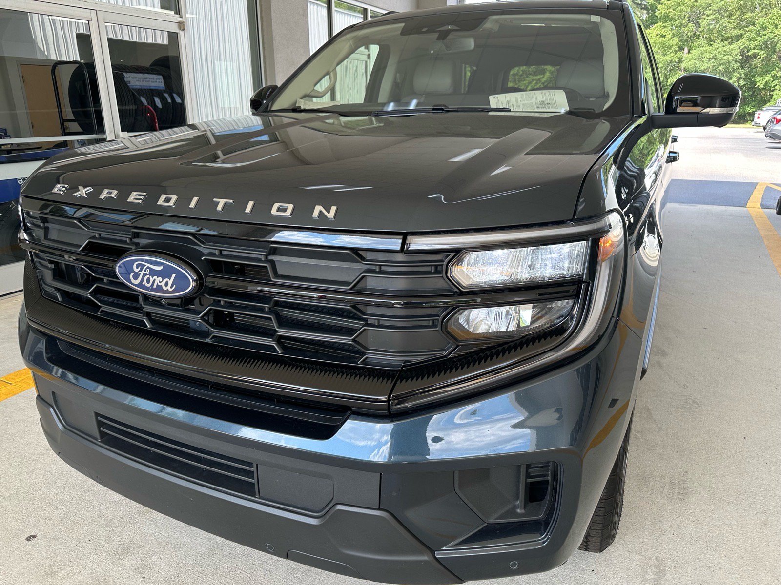 Certified 2025 Ford Expedition Active AWD/4WD image 2