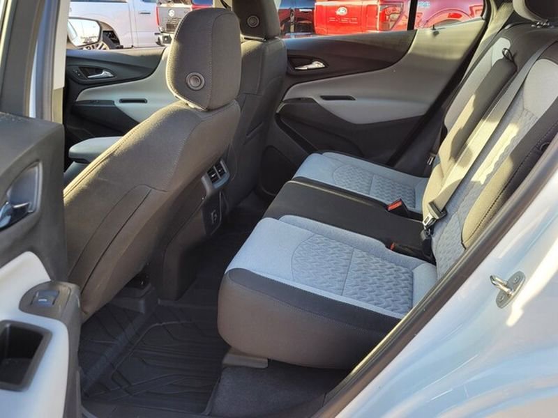 Used 2022 Chevrolet Equinox LS FWD image 6