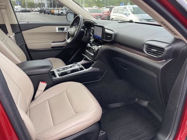 Certified 2022 Ford Explorer Limited w/ Equipment Group 301A AWD/4WD image 29