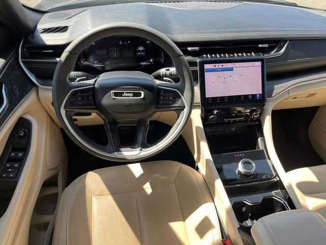 Used 2023 Jeep Grand Cherokee Limited RWD image 10