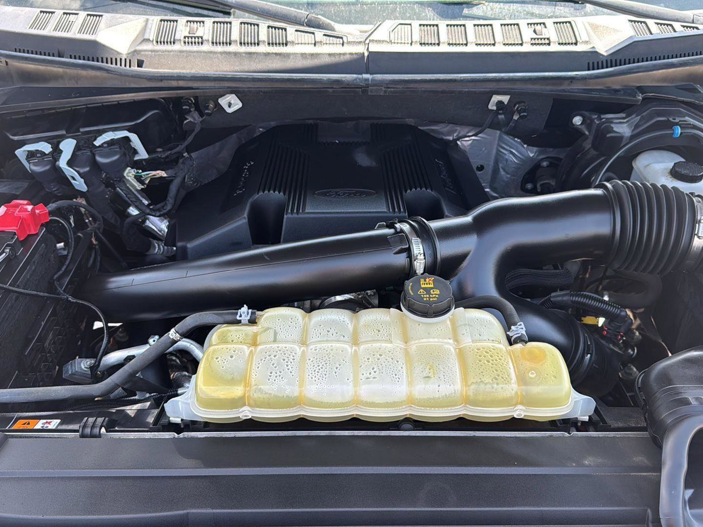 Certified 2020 Ford F150 Platinum w/ Equipment Group 701A Luxury image 32