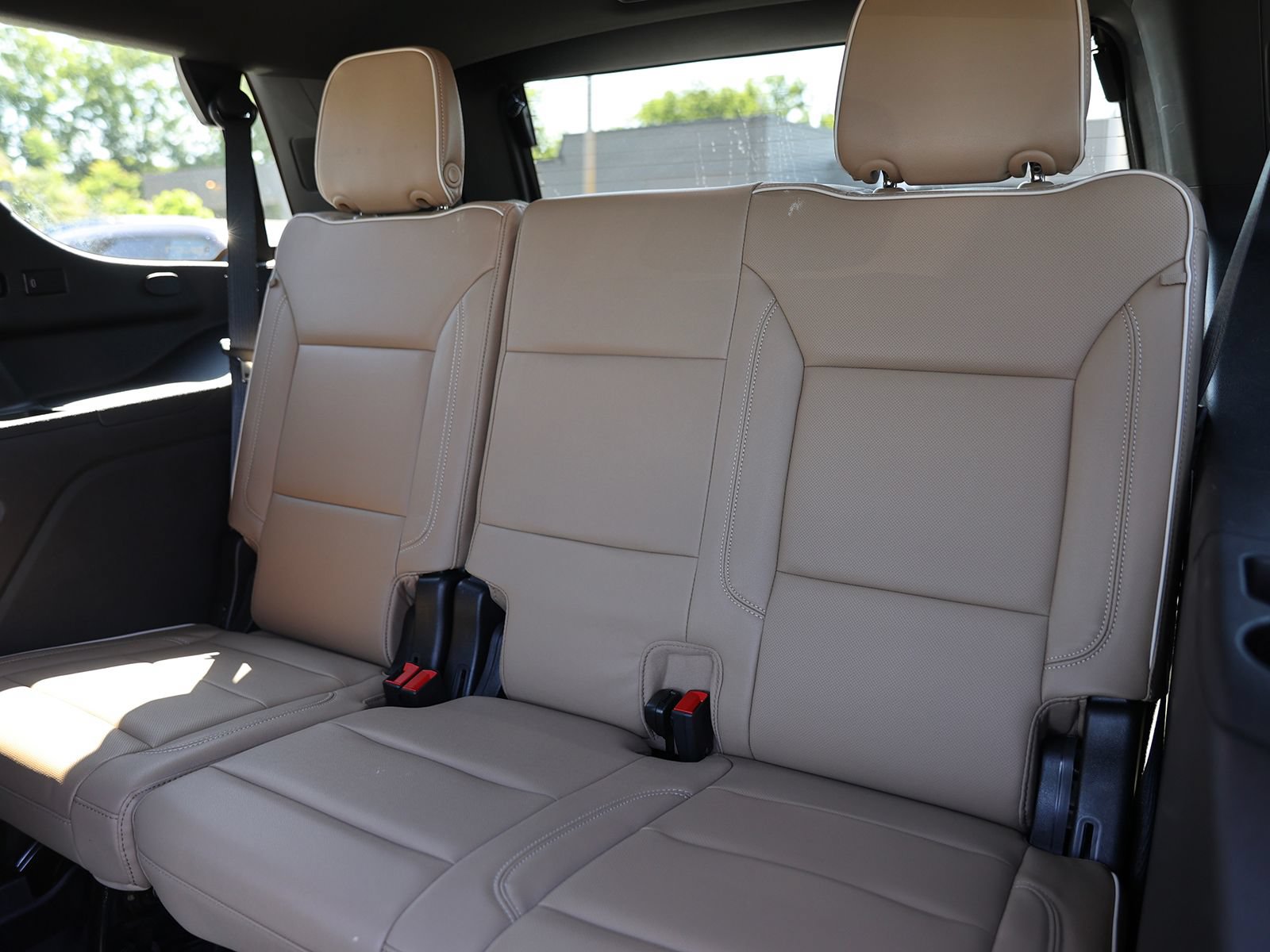 Used 2024 Chevrolet Tahoe Premier AWD/4WD image 24