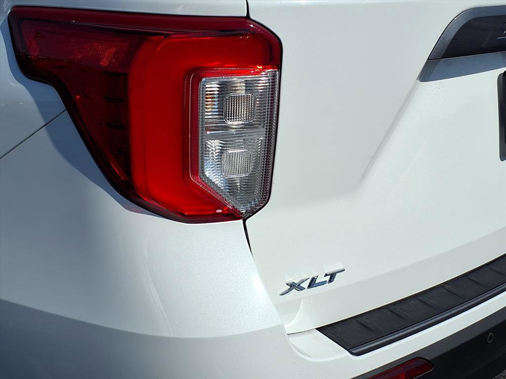 Certified 2023 Ford Explorer XLT w/ Equipment Group 202A image 28