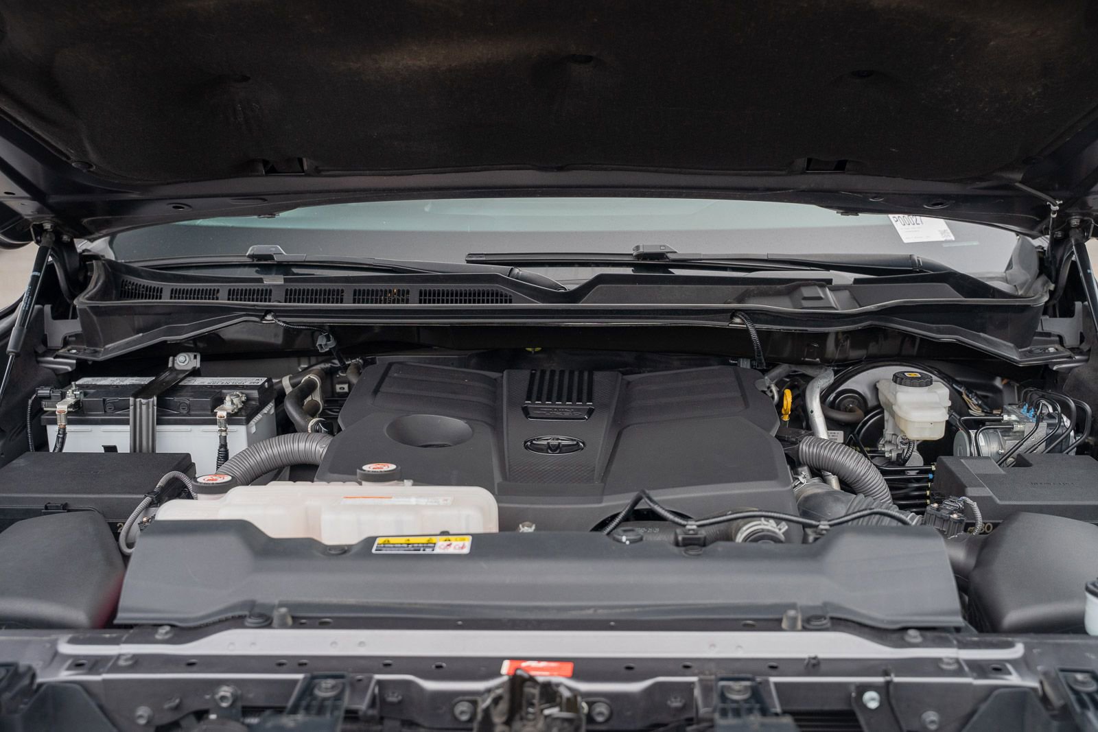 Used 2022 Toyota Tundra Limited w/ TRD Off-Road Package AWD/4WD image 35