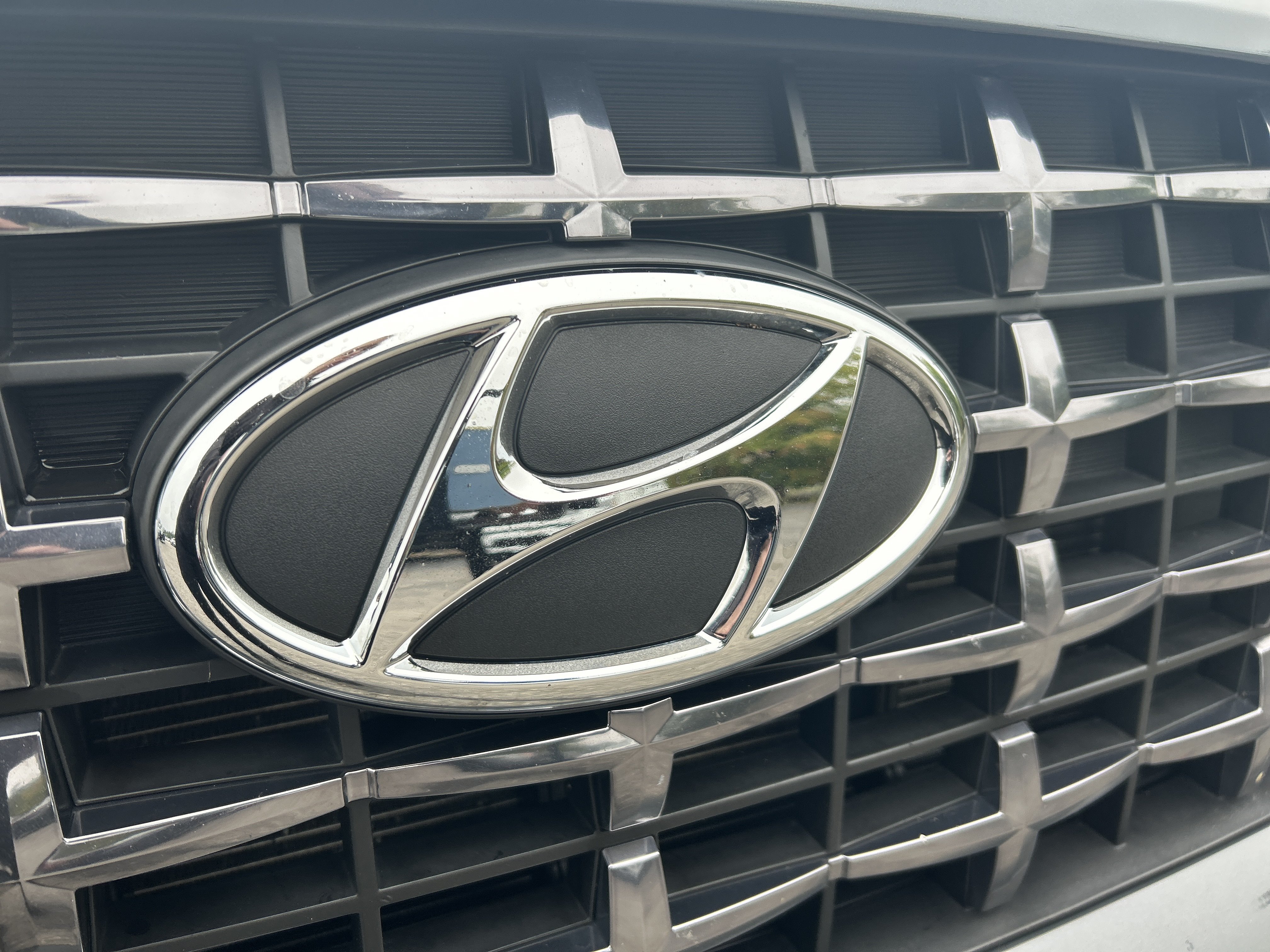 Used 2024 Hyundai Venue SEL FWD image 21