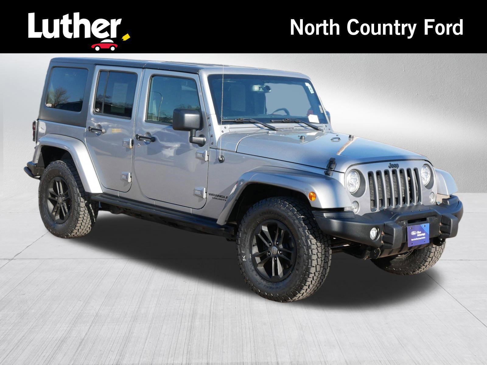 Used 2017 Jeep Wrangler Unlimited Sahara AWD/4WD image 7