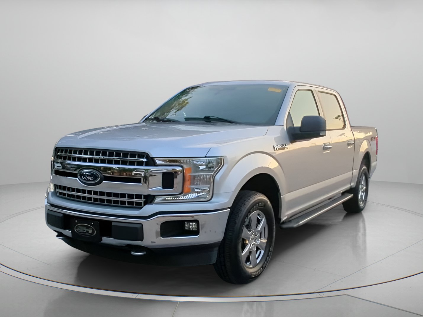 Certified 2019 Ford F150 XLT w/ Equipment Group 302A Luxury AWD/4WD image 11