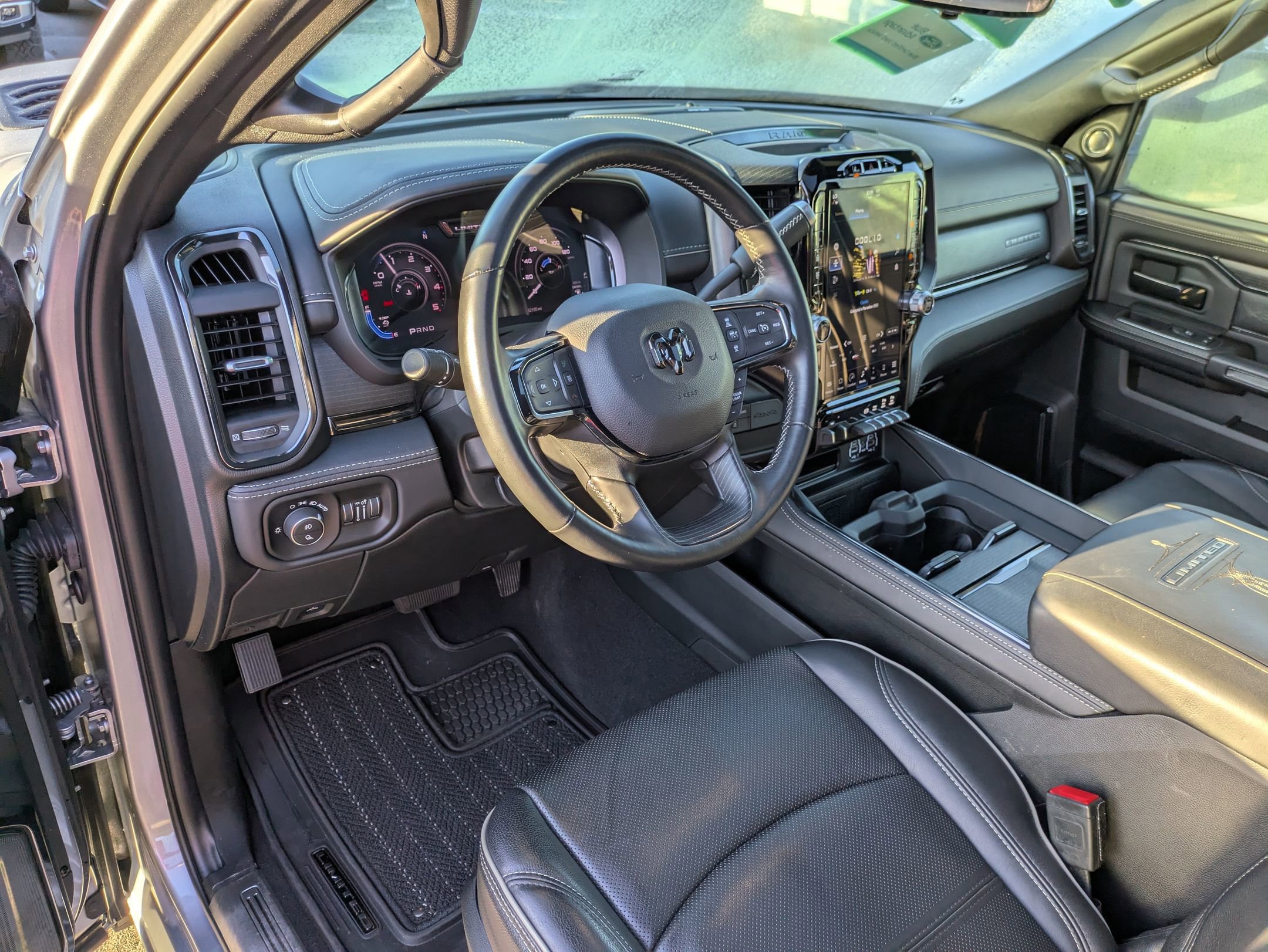 Used 2024 RAM 2500 Limited image 14