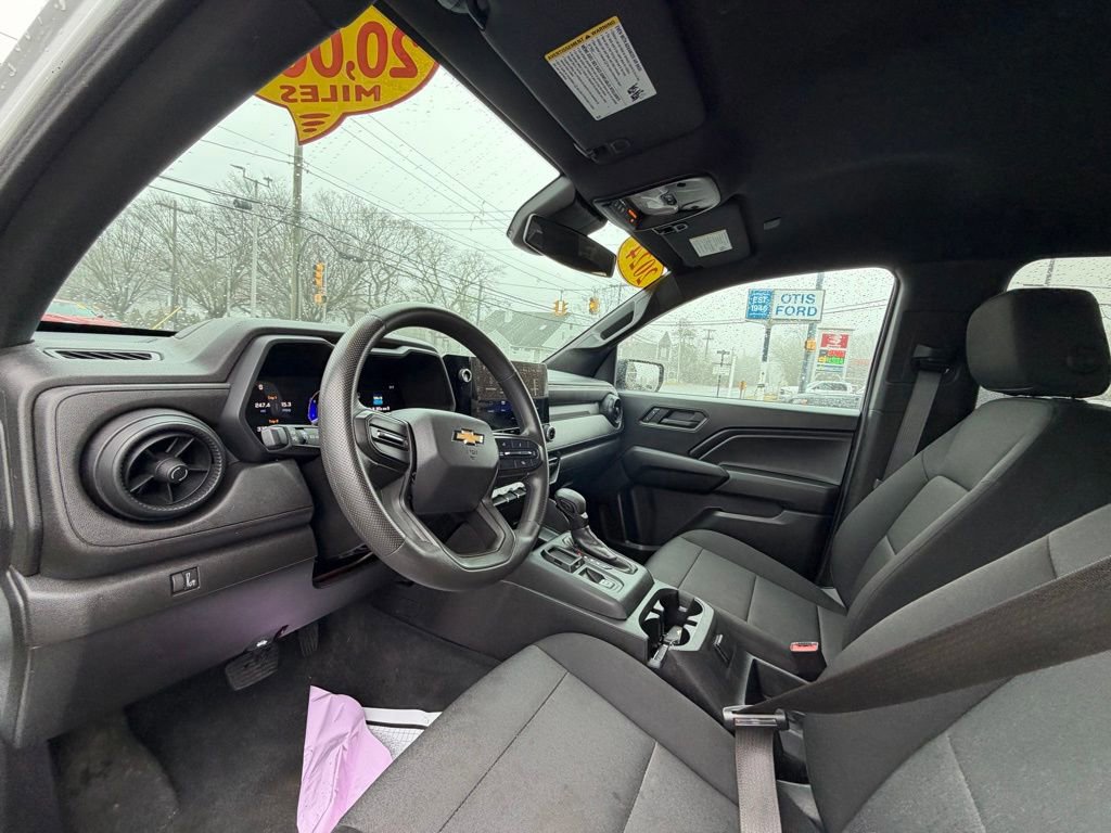 Used 2024 Chevrolet Colorado W/T image 14