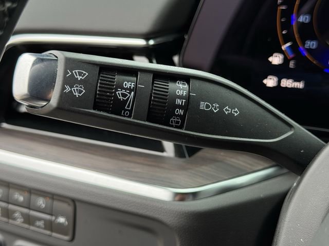 Used 2025 Chevrolet Tahoe Z71 w/ Comfort Package image 20