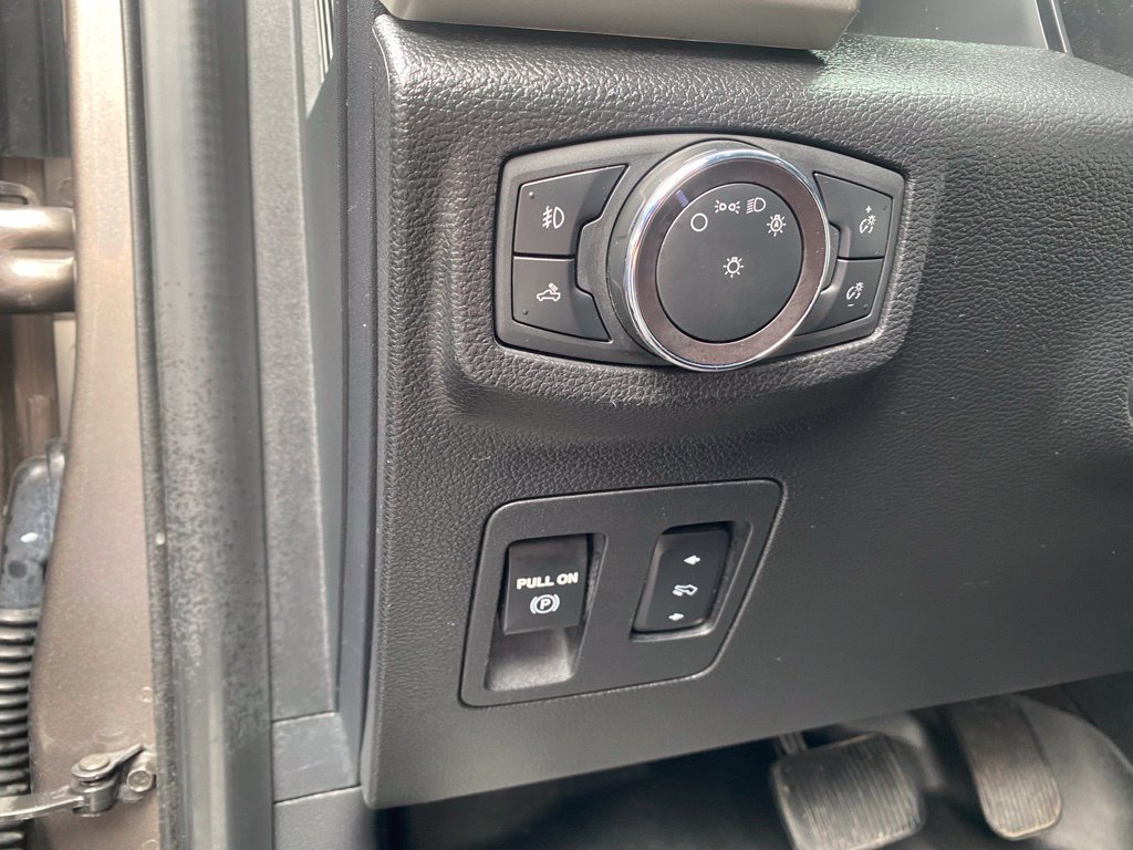 Certified 2020 Ford F150 Lariat RWD image 18