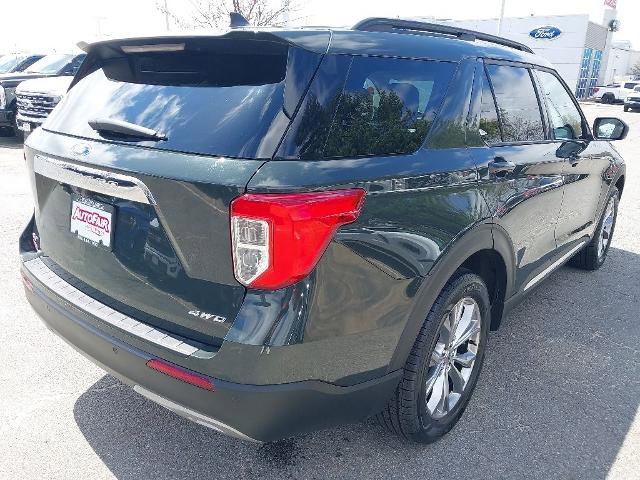 Certified 2022 Ford Explorer XLT w/ Equipment Group 202A AWD/4WD image 8