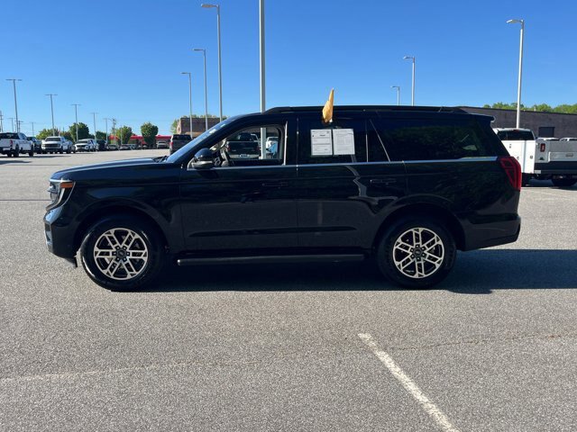 Certified 2025 Ford Expedition Active RWD image 2