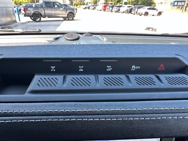 Certified 2025 Ford Bronco Outer Banks w/ Sasquatch Package AWD/4WD image 54
