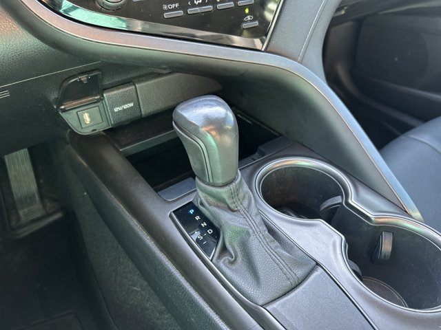 Used 2021 Toyota Camry SE w/ Convenience Package FWD image 30