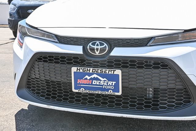 Used 2022 Toyota Corolla LE FWD image 5