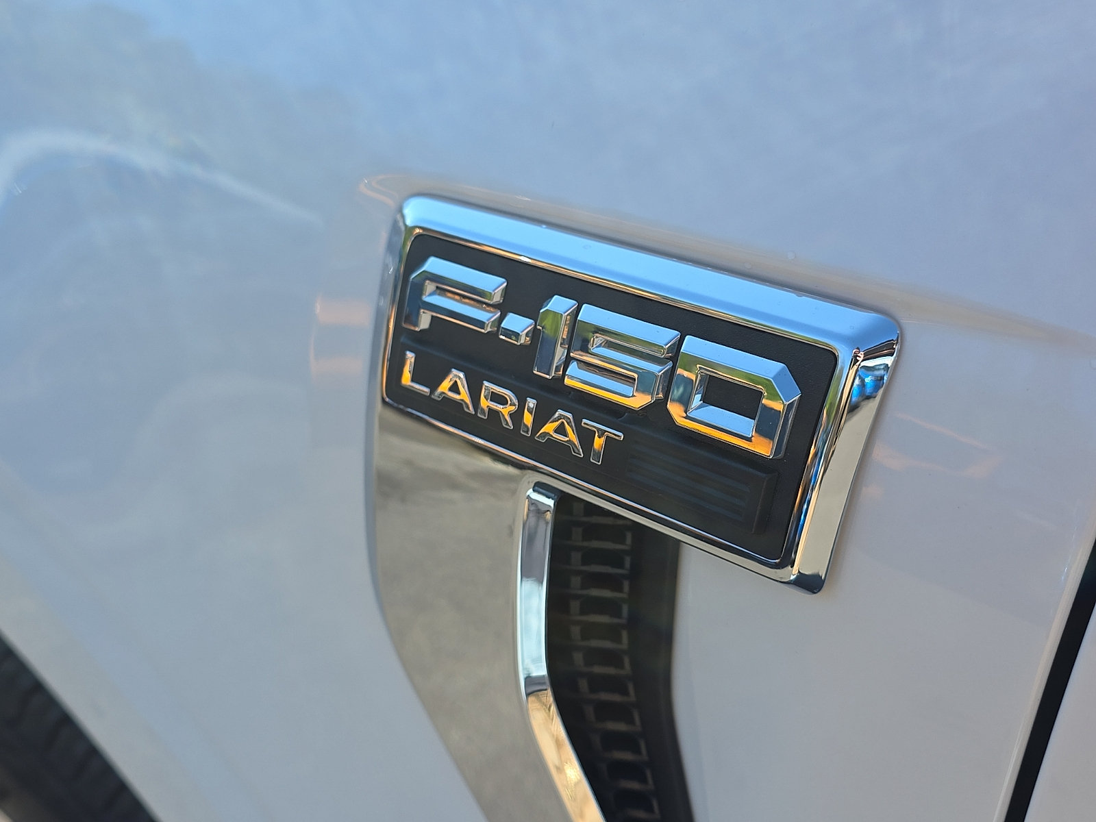 Certified 2022 Ford F150 Lariat w/ Max Trailer Tow Package AWD/4WD image 31