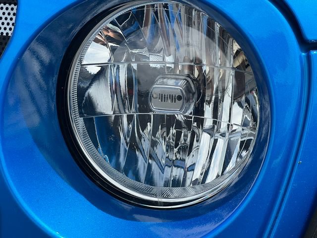 Used 2022 Jeep Wrangler Unlimited Sport AWD/4WD image 36