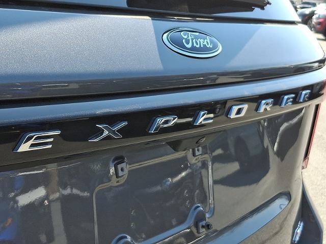 Certified 2025 Ford Explorer Active AWD/4WD image 30