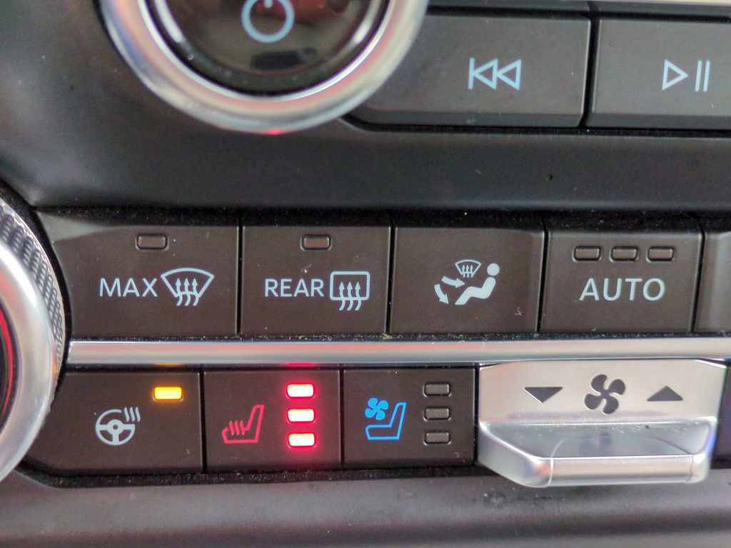 Certified 2024 Ford Expedition Max XLT image 22