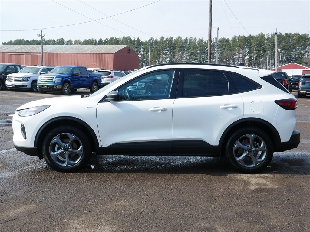 Certified 2025 Ford Escape ST-Line image 5