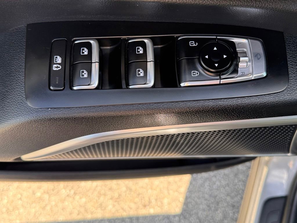 Used 2023 Kia Telluride EX X-Line AWD/4WD image 17