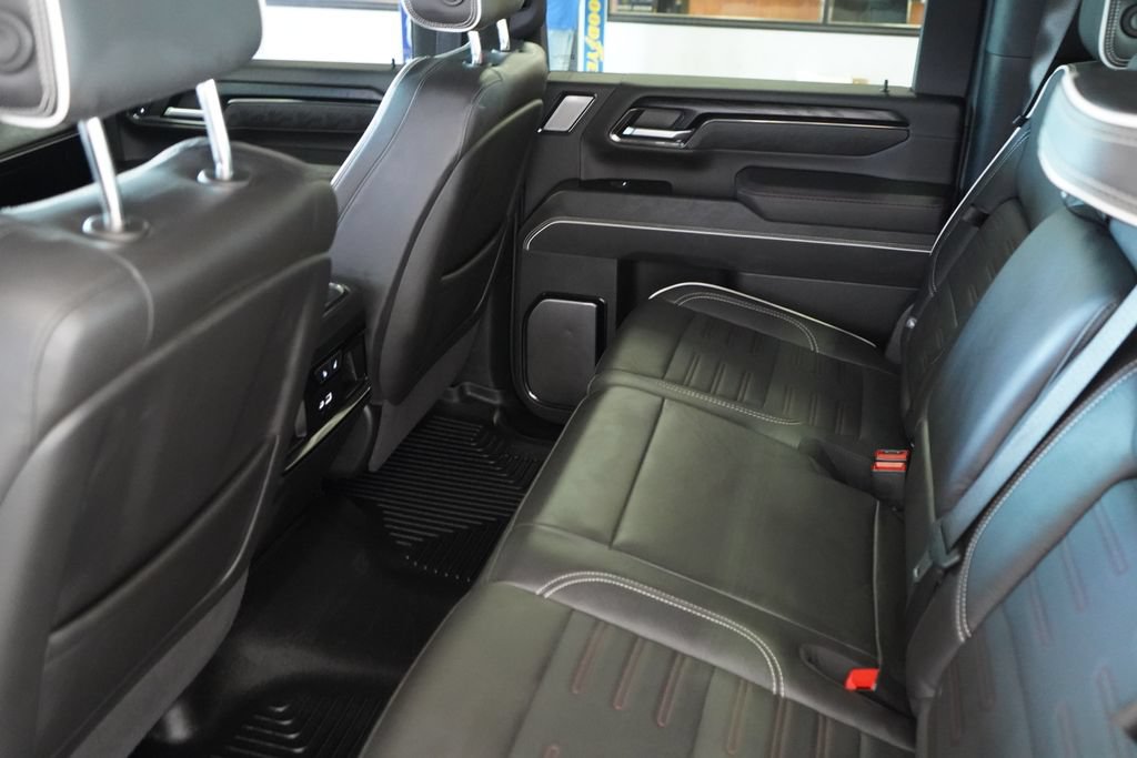 Used 2024 GMC Sierra 2500 AT4X AWD/4WD image 38
