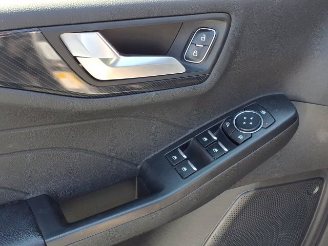 Certified 2024 Ford Escape ST-Line AWD/4WD image 16