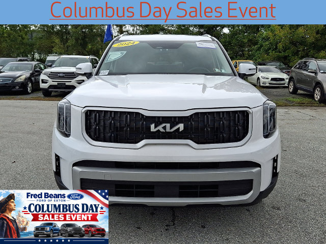 Used 2024 Kia Telluride EX w/ EX Captain's Chair Package FWD image 3
