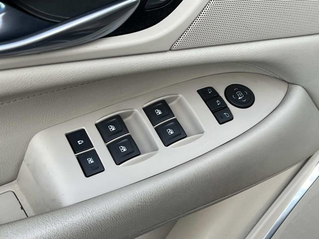 Used 2019 Cadillac Escalade ESV Luxury AWD/4WD image 18