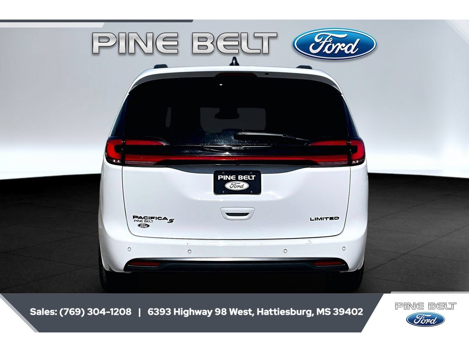 Used 2025 Chrysler Pacifica Limited FWD image 4