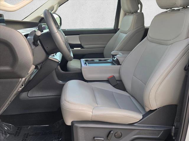 Certified 2025 Ford Expedition Active image 17