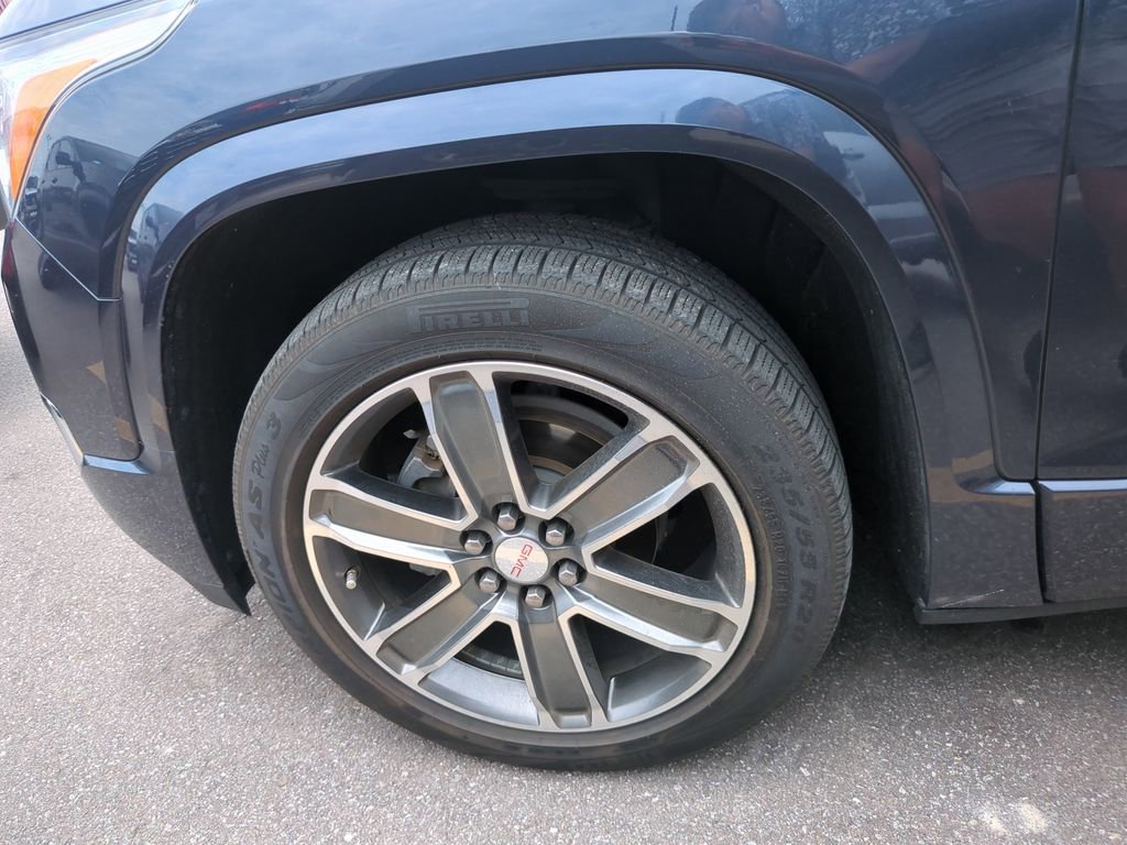 Used 2018 GMC Acadia Denali w/ Technology Package FWD image 33