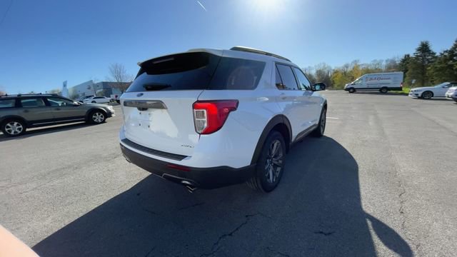Certified 2021 Ford Explorer XLT w/ Equipment Group 202A AWD/4WD image 9