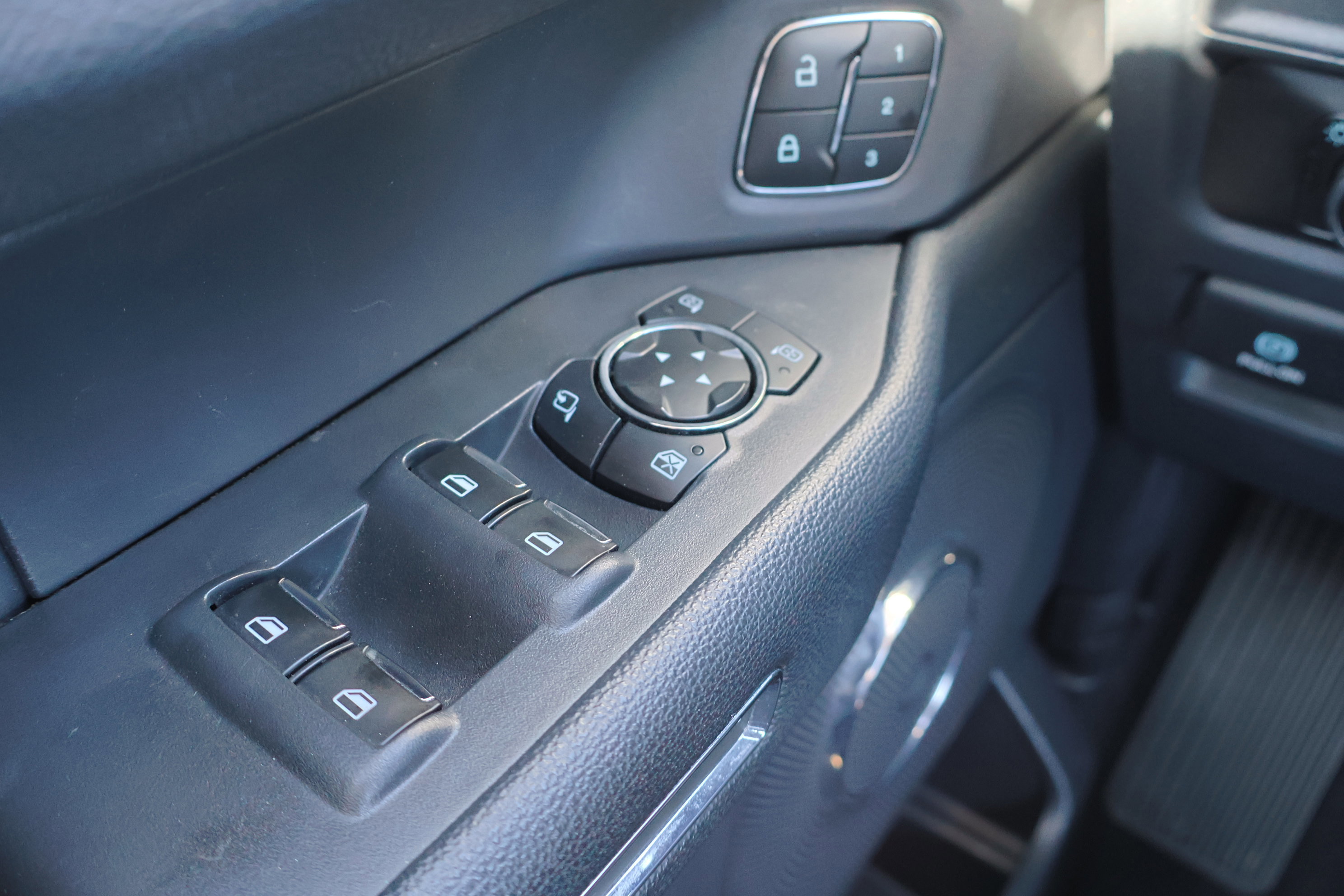 Certified 2024 Ford Expedition Max XLT image 18