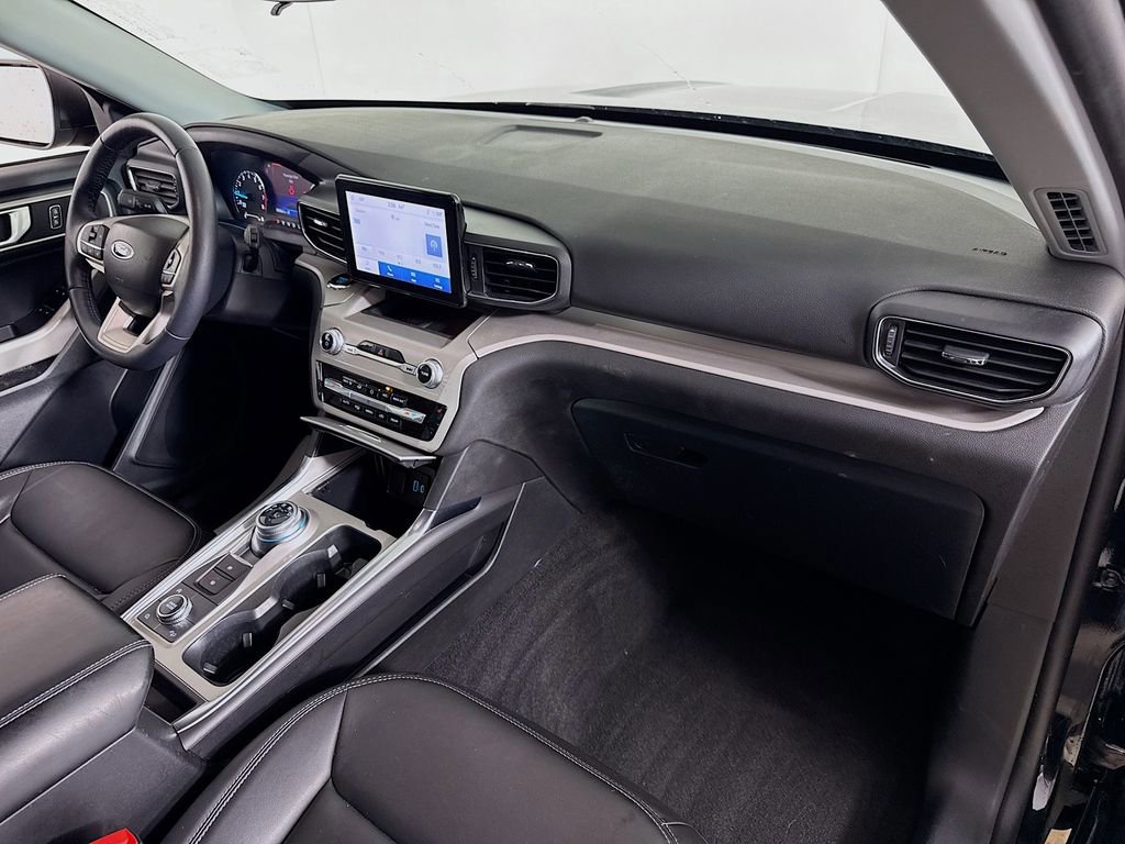 Certified 2023 Ford Explorer XLT w/ Equipment Group 202A image 29