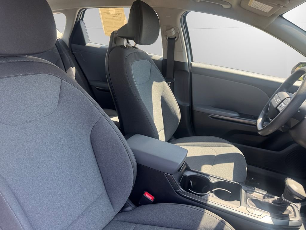 Used 2025 Kia K4 FWD image 15