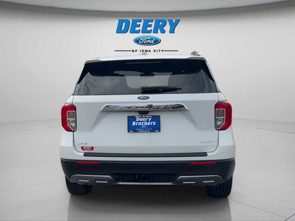 Certified 2024 Ford Explorer XLT w/ Equipment Group 202A AWD/4WD image 4