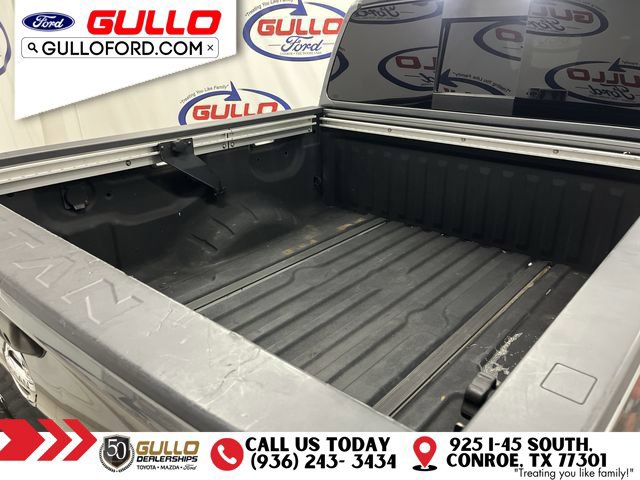 Used 2018 Nissan Titan PRO-4X w/ Pro-4x Convenience Package AWD/4WD image 12
