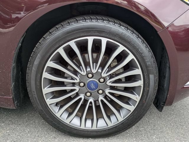Certified 2017 Ford Fusion SE w/ Fusion SE Technology Package FWD image 11